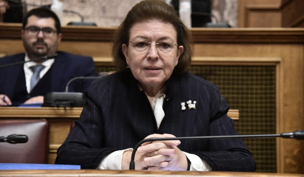Λίνα Μενδώνη: Ξεπλύματα