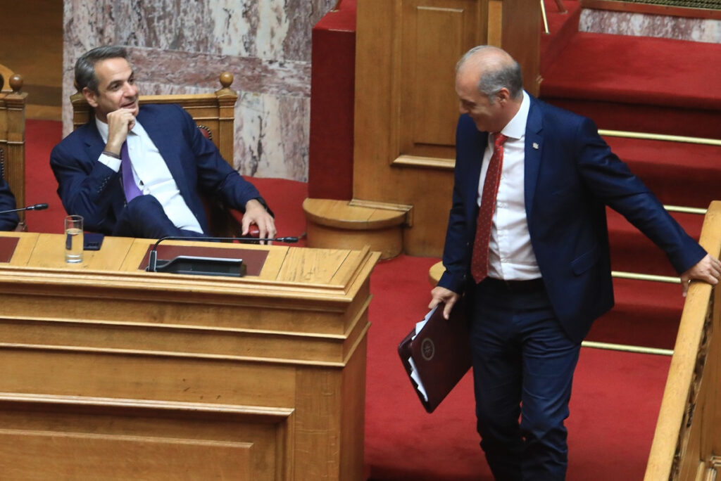 «Ντιλ» Μαξίμου με Βελόπουλο – Προάγγελος και για νέες συνεργασίες
