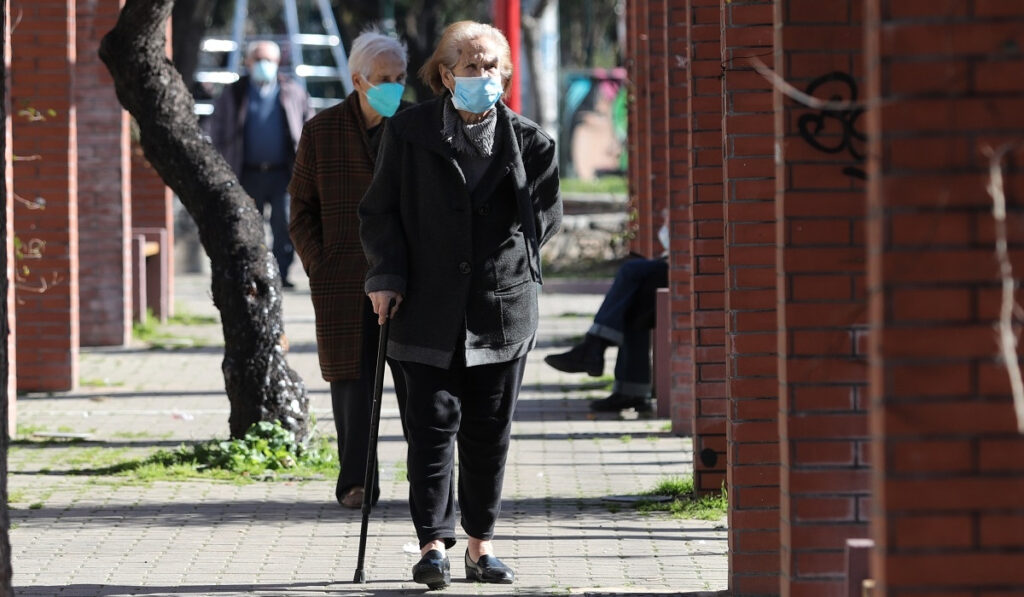 Ασφαλιστικά λάθη: Συντάξεις χηρείας, βαρέα και επιπλέον εισφορές στο «μικροσκόπιο»