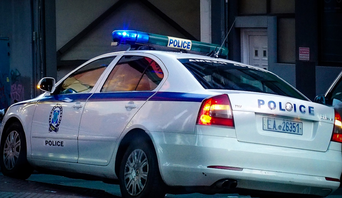 Θεσσαλονίκη: Οκτώ σκυλιά βρέθηκαν δεμένα, χωρίς τροφή και νερό