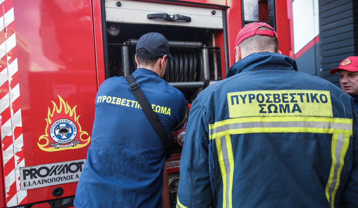 Πυροσβεστική: Δεκάδες κλήσεις λόγω προβλημάτων που προκάλεσαν οι ισχυροί άνεμοι