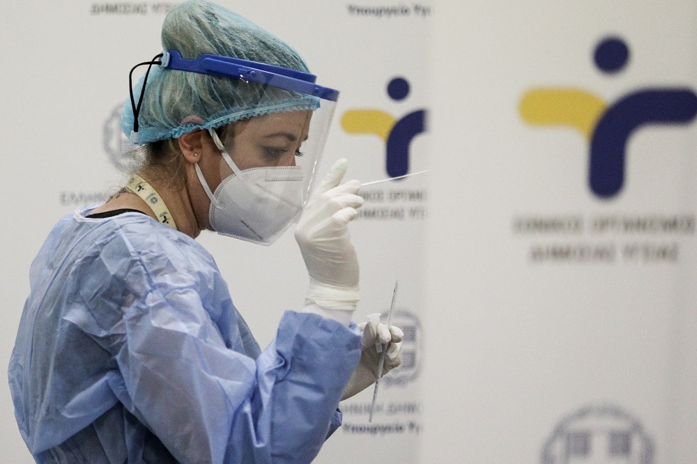 Κρούσματα σήμερα 18/5: 2.812 νέα ανακοίνωσε ο ΕΟΔΥ – 63 οι θάνατοι, στους 639 οι διασωληνωμένοι