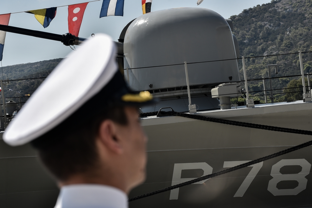 Η πυραυλάκατος «Υποπλοίαρχος Καραθανάσης» στη δύναμη του Στόλου – Συγκινητική τελετή παρουσία του γιου του ήρωα