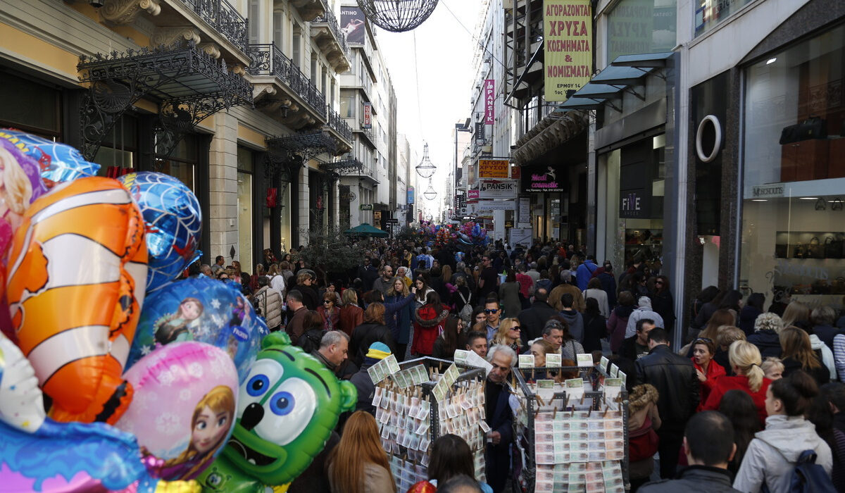 Πάσχα 2019: Πώς θα λειτουργήσουν τα καταστήματα τις γιορτές