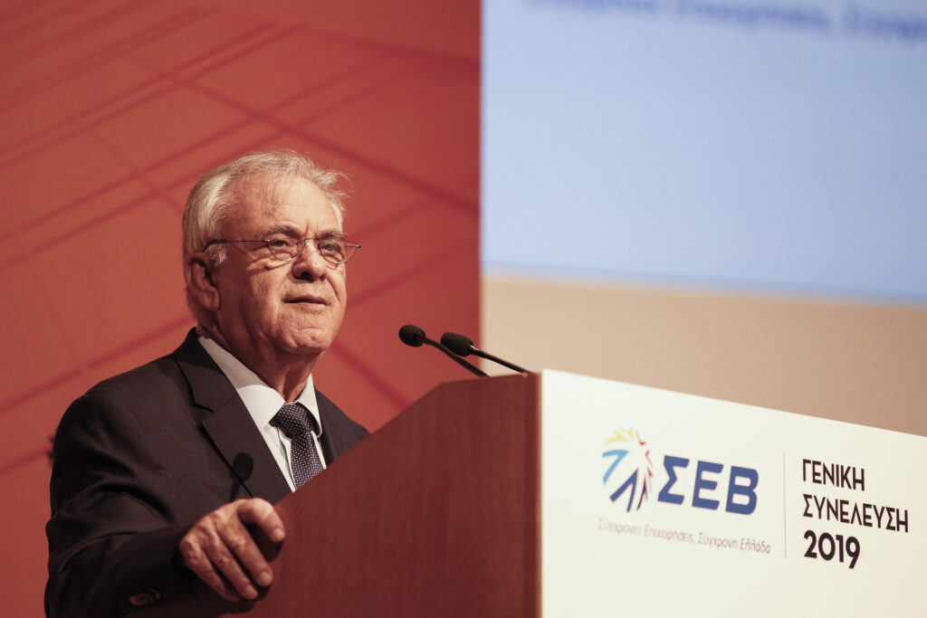 Δραγασάκης στον ΣΕΒ: Βιώσιμες λύσεις και διατηρήσιμα αποτελέσματα
