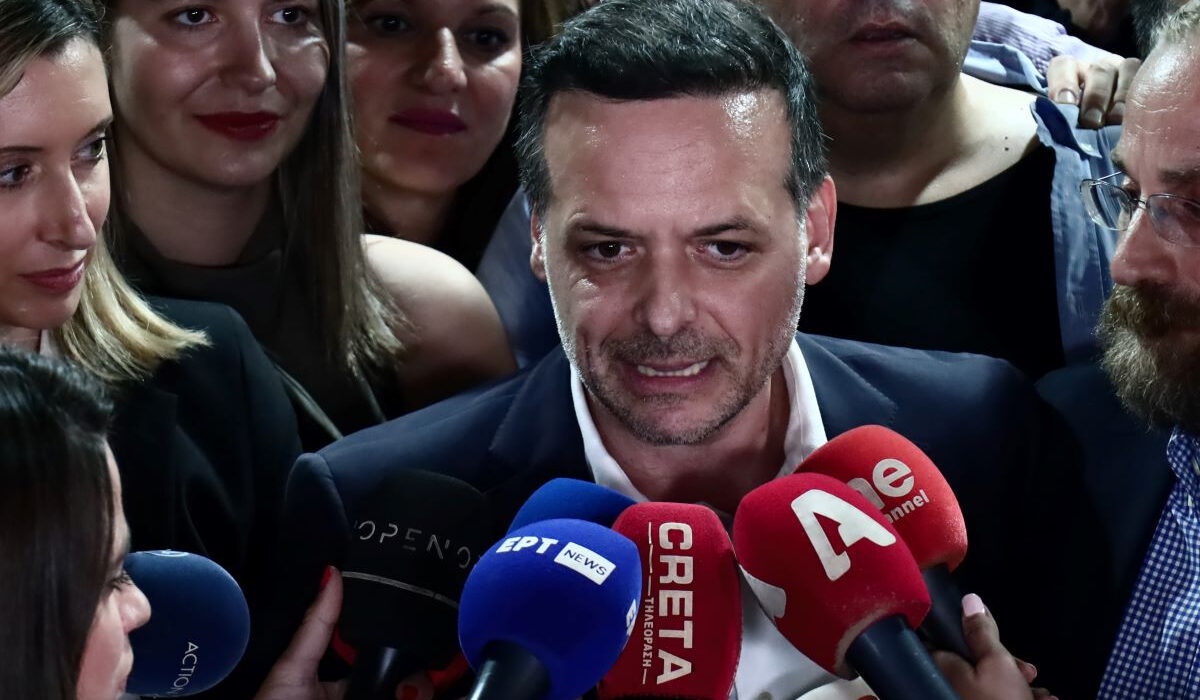 Χάρης Δούκας: Ο καθηγητής που έστειλε τον Κ. Μπακογιάννη στην αντιπολίτευση του δήμου Αθηναίων