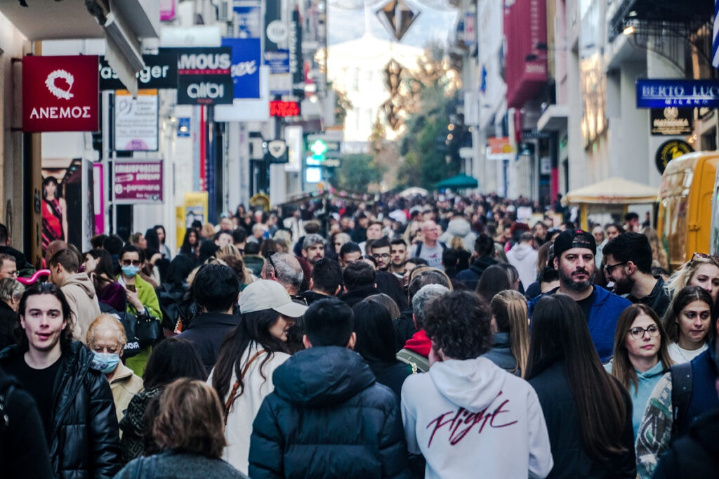 Κορυφώνεται το κύμα κορονοϊού τις επόμενες μέρες: Καλά και κακά νέα για το στέλεχος JN.1
