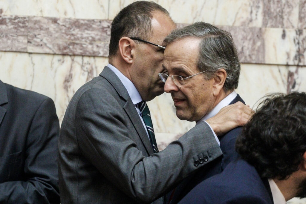 Πολλαπλά «112» στην κυβέρνηση – Ο Σαμαράς ζητά την παραίτηση Γεραπετρίτη