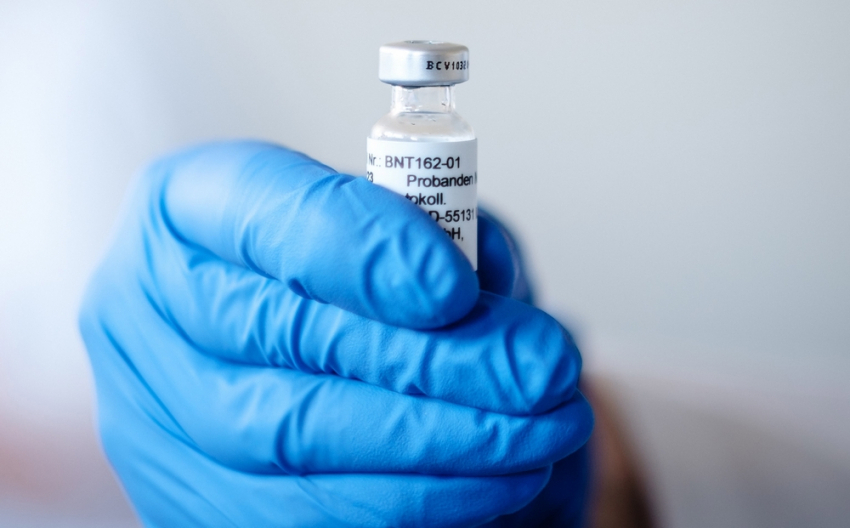 Μόσιαλος: Εμβόλιο Pfizer / BioNTech και αλλεργίες