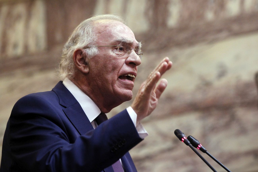 Νέα αποχώρηση από το κόμμα του Βασίλη Λεβέντη