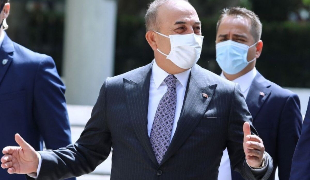 Επικοινωνία Τσαβούσογλου με τους ομολόγους του Ουκρανίας και Λευκορωσίας