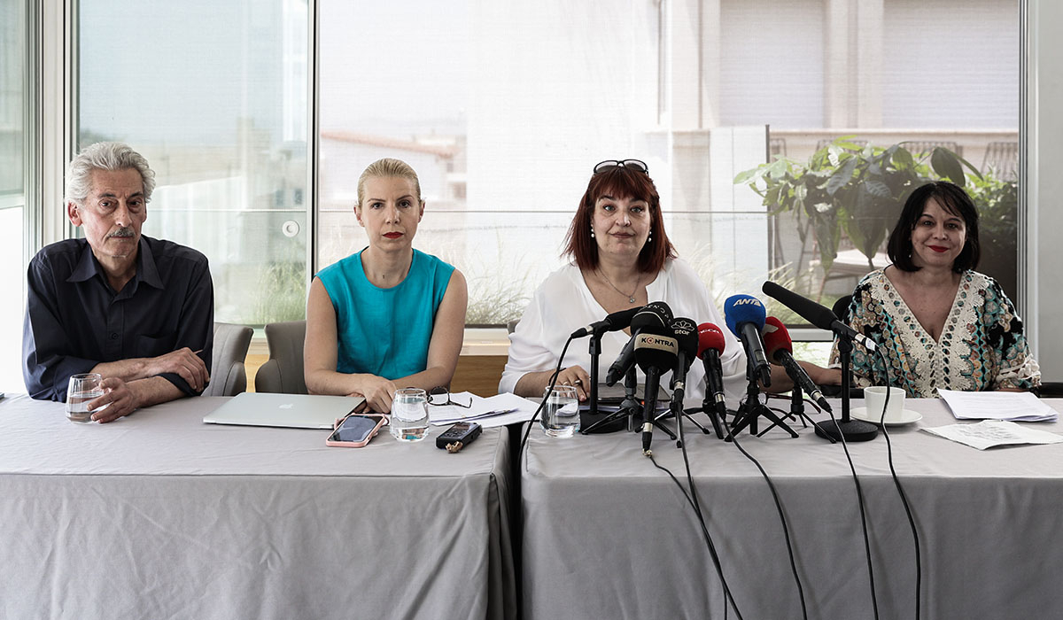 Οι «κομμένοι» της Πλεύσης Ελευθερίας καταγγέλλουν την Κωνσταντοπούλου: Μας χρησιμοποίησε ως «λαγούς»