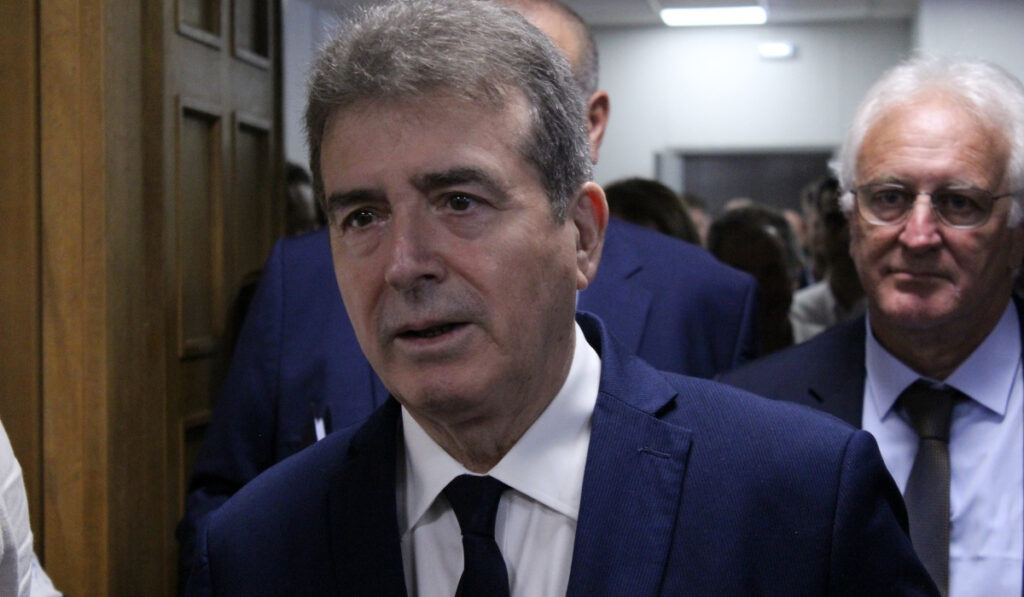 Συνέχεια αιφνιδιασμών Χρυσοχοΐδη: Σήμερα ήταν η σειρά του ΕΚΑΒ