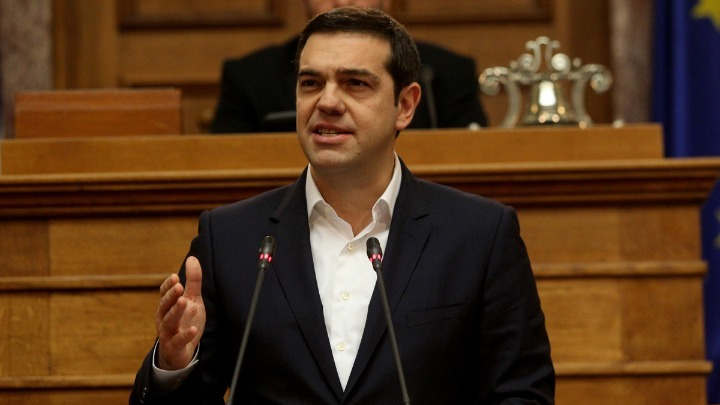Τσίπρας κατά Μητσοτάκη για τα voucher σε επιστήμονες ελεύθερους επαγγελματίες