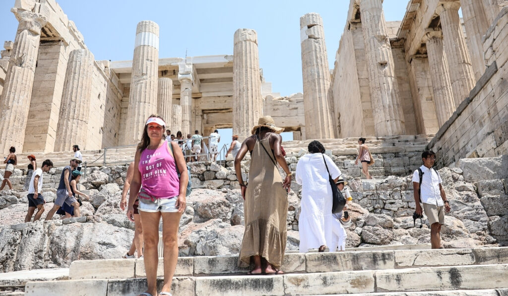 Πάνω από 136.000 κρούσματα την εβδομάδα 18-24 Ιουλίου – Η ανακοίνωση του ΕΟΔΥ