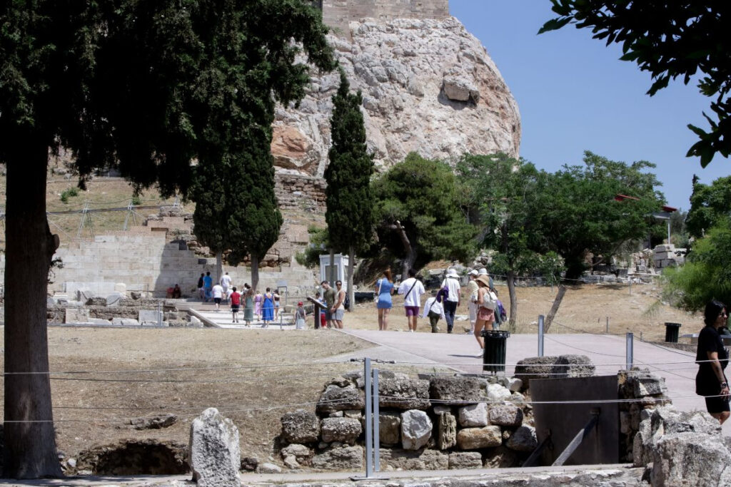 Ακρόπολη: Στον ανακριτή σήμερα οι δύο ανήλικοι που μαχαίρωσαν τον 18χρονο