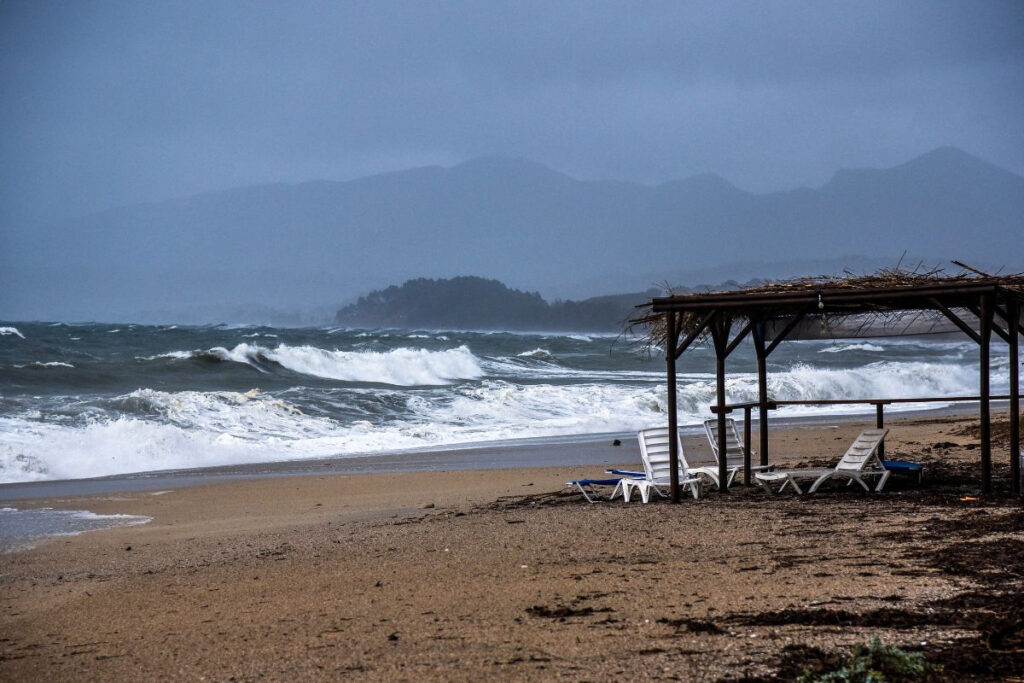 Η ΕΜΥ «κύκλωσε» τις 6 περιοχές σε κίνδυνο: Οι δύσκολες ώρες της κακοκαιρίας