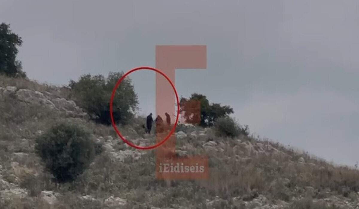 Βασίλης Καλογήρου: Η τεχνική σύμβουλος της οικογένειας αναζητεί στοιχεία – Δείτε βίντεο από την αυτοψία