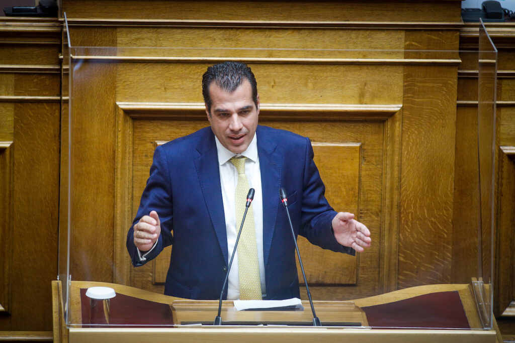 Θάνος Πλεύρης για ανεμβολίαστους υγειονομικούς: «Δεν θα μπει σε κίνδυνο η δημόσια υγεία»