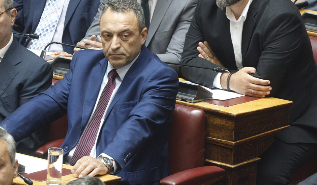 «Μέτρα» κατά του βουλευτή των Σπαρτιατών, Κ. Φλώρου, προανήγγειλε ο Στίγκας μετά τη στήριξη σε Κασιδιάρη