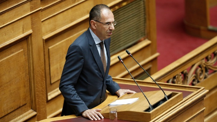 Γεραπετρίτης σε Τσίπρα: Μέμφεστε έναν επαγγελματία επειδή ασχολήθηκε υπέρ του Δημοσίου!