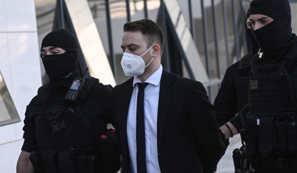 Μπάμπης Αναγνωστόπουλος: Έδωσε Πανελλήνιες, έγραψε Έκθεση για τη βία κατά των γυναικών