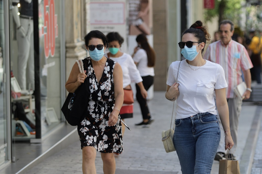 Κορονoϊός: Ανεξέλεγκτα τα κρούσματα σαρώνουν τους νέους στην Ελλάδα