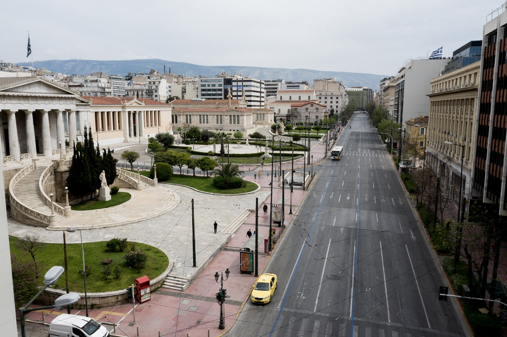 Άρση μέτρων: Πότε θα ανοίξουν σχολεία και επιχειρήσεις – Οι σχεδιασμοί της κυβέρνησης
