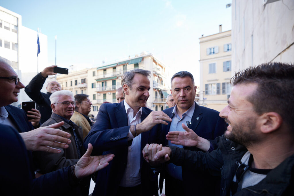 «Maestro» στην Κέρκυρα, «Τραμπ» στον Έβρο