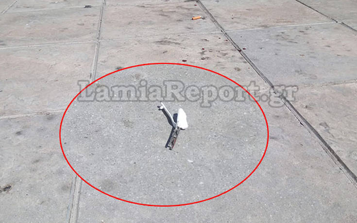 Λαμία: Τη μαχαίρωσε με ξυράφι στο πρόσωπο στο κέντρο της πόλης