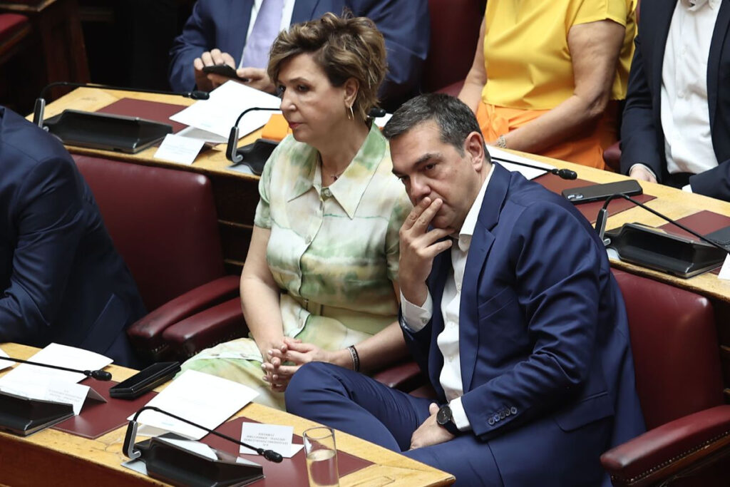 Δυσαρέσκεια Τσίπρα για την προσπάθεια αναβολής των εκλογών για… Νοέμβριο και βλέπουμε