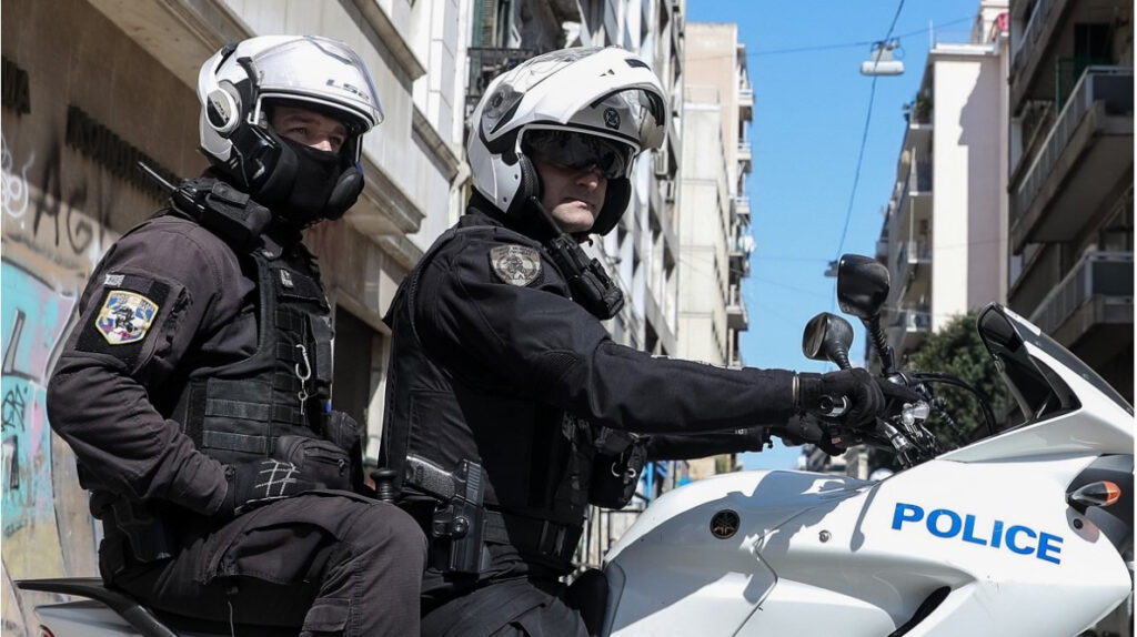 Στύλοι Ολυμπίου Διός: Συλλήψεις πορτοφολάδων που έβαζαν στόχο τουρίστες