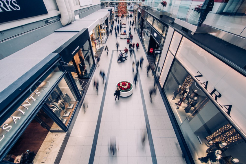 Ποια καταστήματα κλείνουν τα Zara