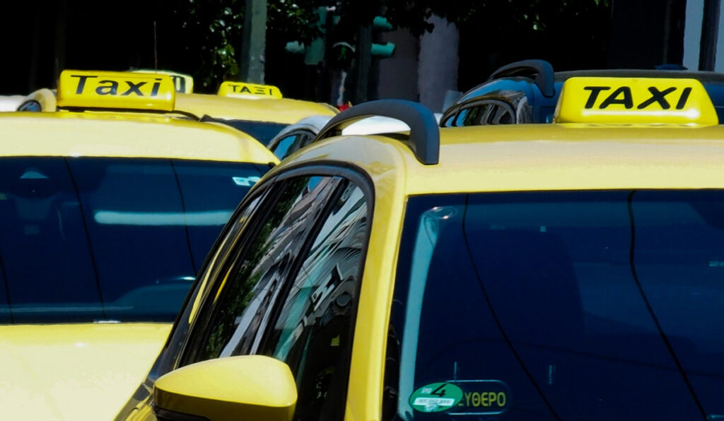 Αλλάζουν όλα στα ταξί: Η απόφαση για την αντικατάσταση με 6θέσια και 9θέσια επιβατηγά (Πίνακας)