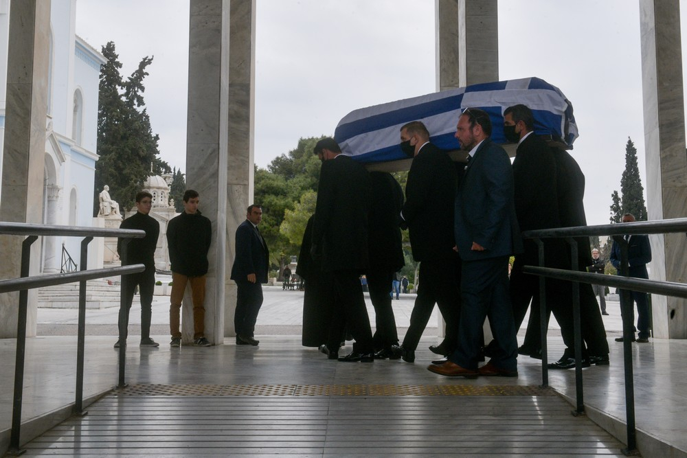 Μανώλης Γλέζος: Η Ελλάδα αποχαιρετά τον ήρωα της Εθνικής Αντίστασης