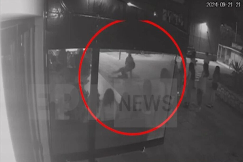 Γλυφάδα: Οργή από το πατέρα της 14χρονης που ξυλοκοπήθηκε – «Δεν ήθελε να ενταχθεί στην κλίκα τους»