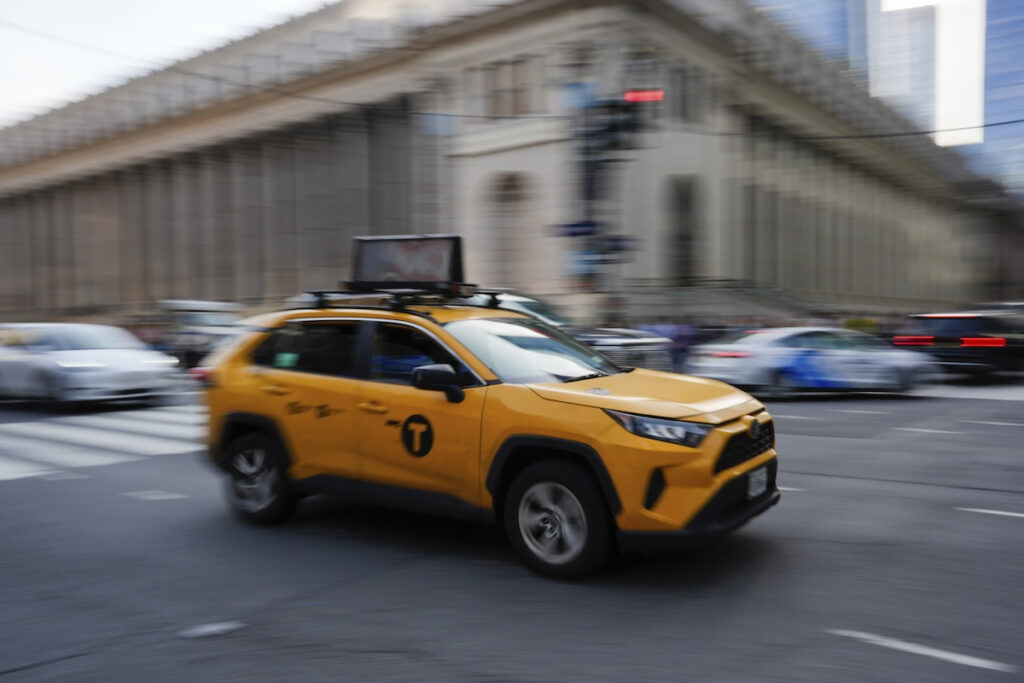 Ταξί χτύπησε πεζούς στη Νέα Υόρκη – 7 τραυματίες