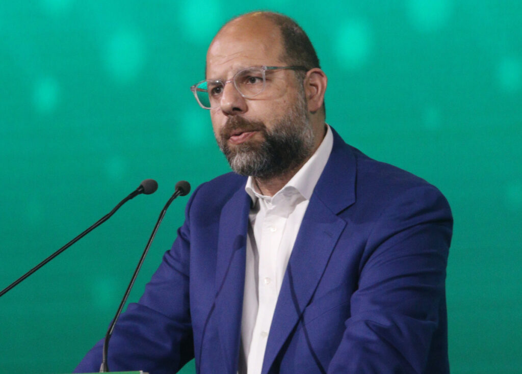 Στέφανος Ξεκαλάκης: Οι κυβερνήσεις εκλέγονται από τους παρόντες