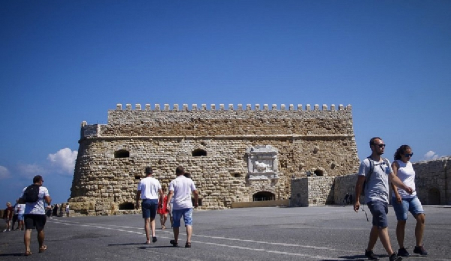 Απαγόρευση κυκλοφορίας και μουσικής σε Χανιά, Ηράκλειο και Ρέθυμνο – Νέα μέτρα σε Μεσσηνία