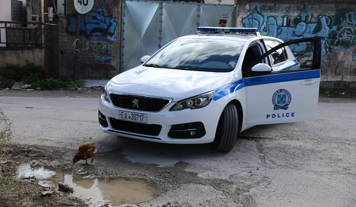 Συναγερμός στο κέντρο της Αθήνας: Προσπάθησαν να αρπάξουν 2χρονο από αμάξι