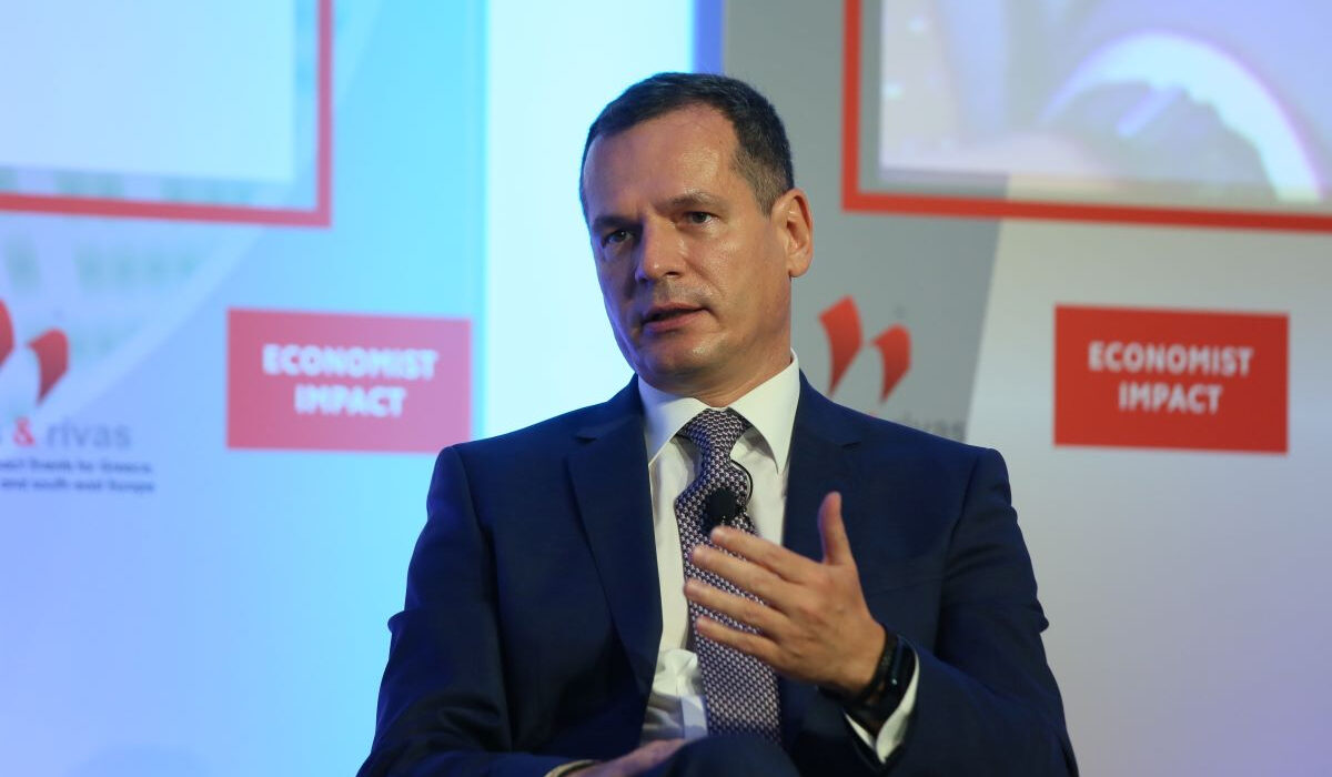 Μανουσάκης στο συνέδριο Economist: Χρειαζόμαστε πυκνά δίκτυα για να πετύχουμε την ενεργειακή μετάβαση