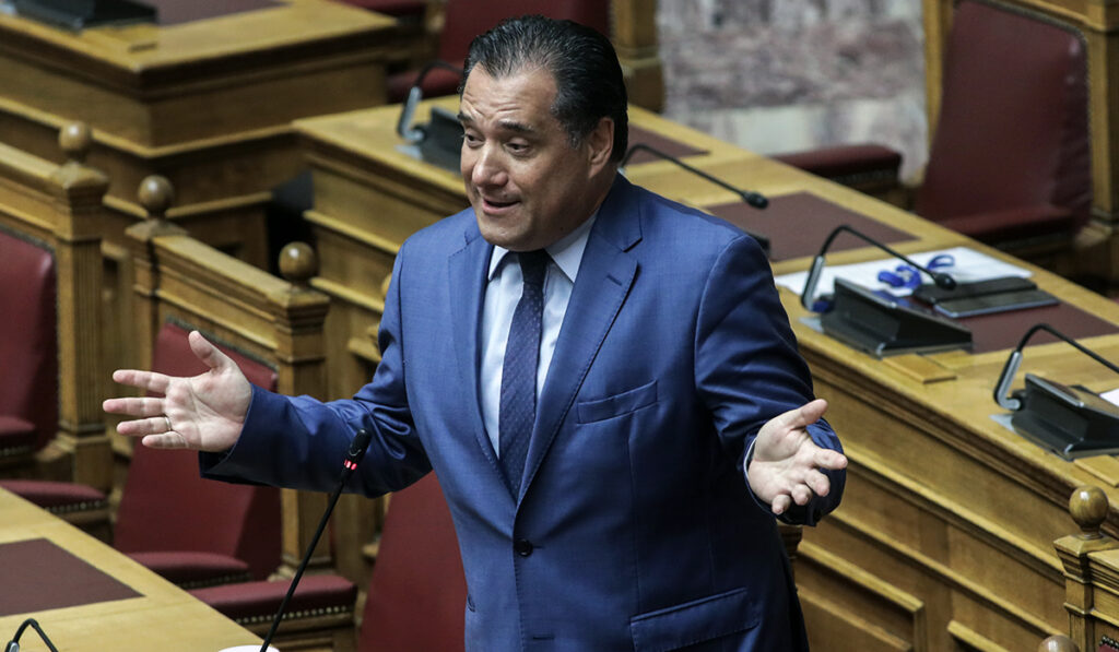 Στον… Πούτιν και την… Τουρκία τα ρίχνει ο Άδωνις για τις παρακολουθήσεις