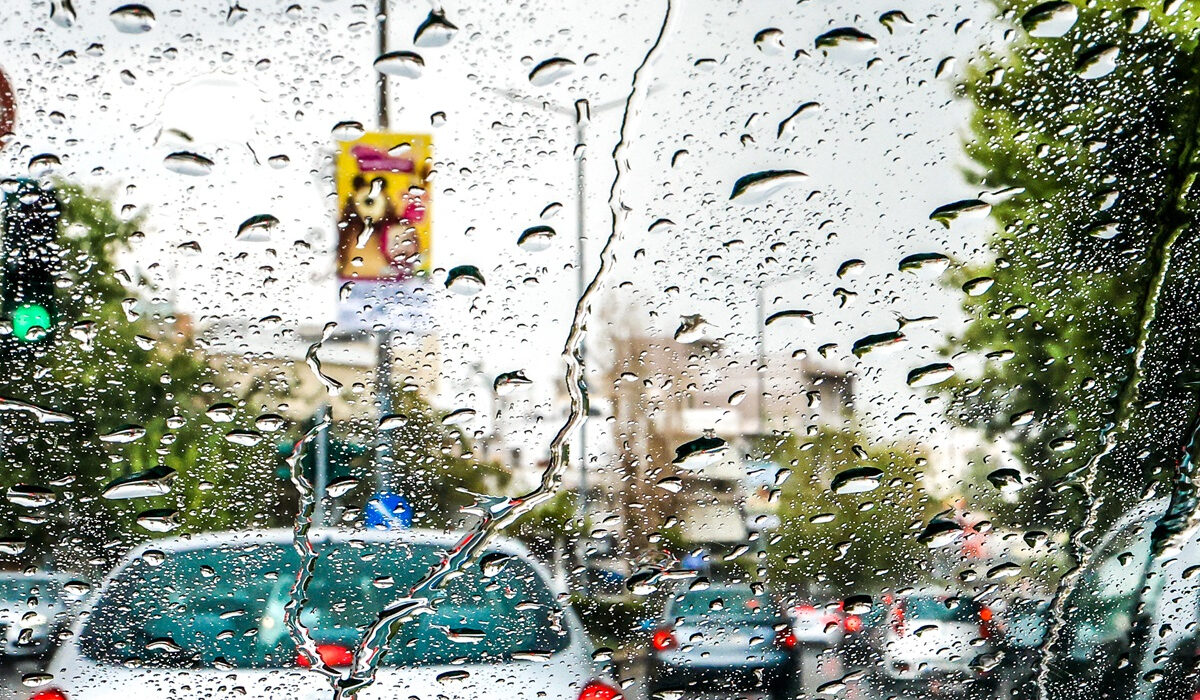 Καιρός: «Φθινοπωρινή» Κυριακή με βροχές στο Αιγαίο και τα δυτικά – Καταιγίδες στα Δωδεκάνησα
