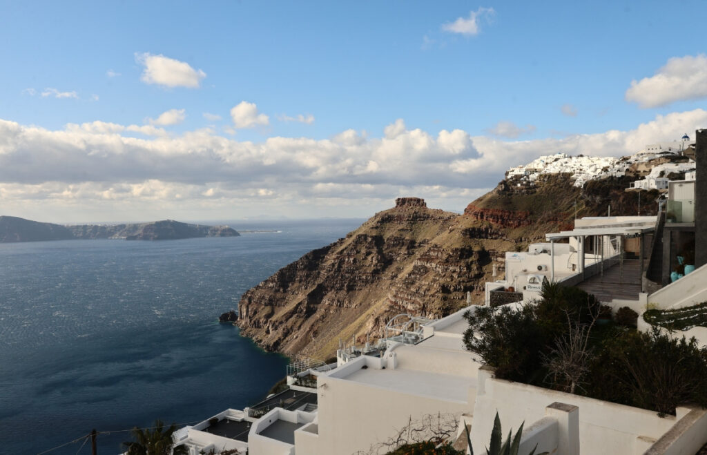Ένας σεισμός κάθε 10 λεπτά στη Σαντορίνη – 5 σεισμοί πάνω από 4 ρίχτερ το τελευταίο δίωρο