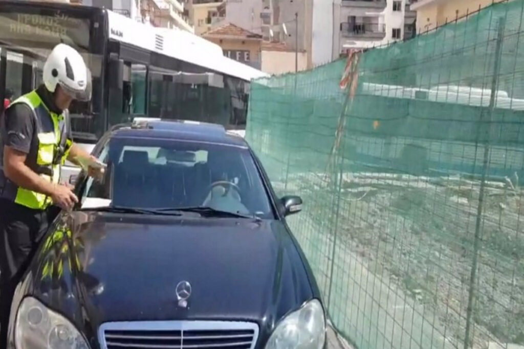 Κοζάνη: Η απίστευτη δικαιολογία οδηγού για το παράνομο παρκάρισμα