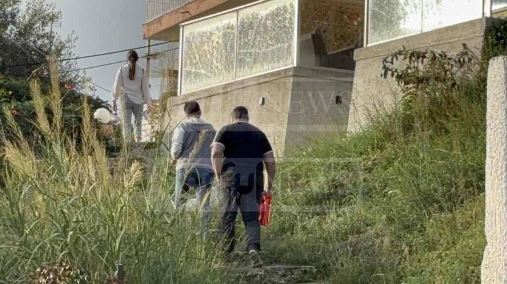 Νεκρός 68χρονος άνδρας στην Κέρκυρα – Πληροφορίες ότι προσήχθη η σύζυγός του (βίντεο)