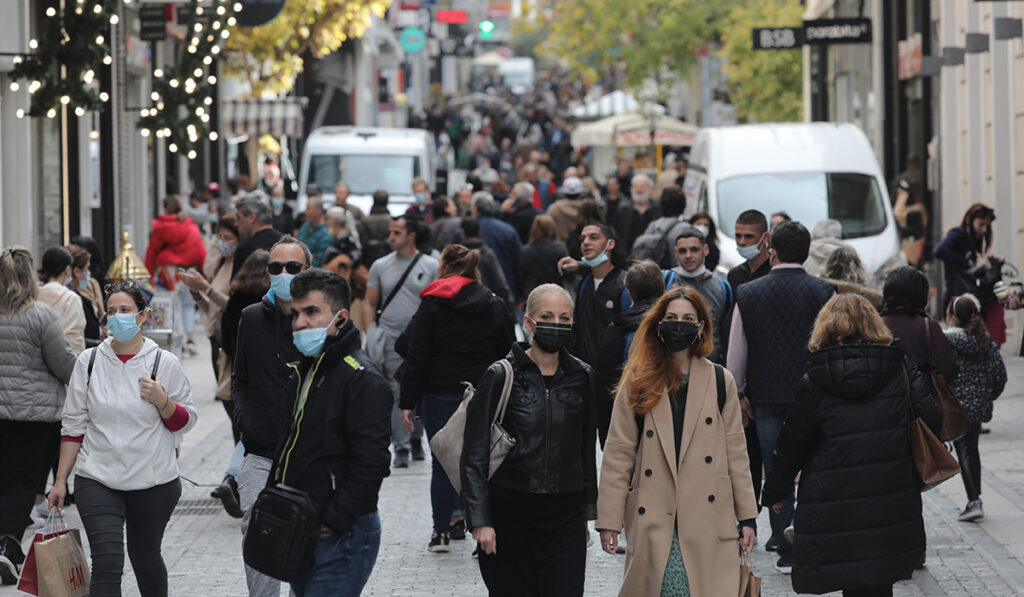 «Δεν υπάρχει περίπτωση να κλείσει η αγορά τα Χριστούγεννα», ξεκαθαρίζει ο Γεωργιάδης
