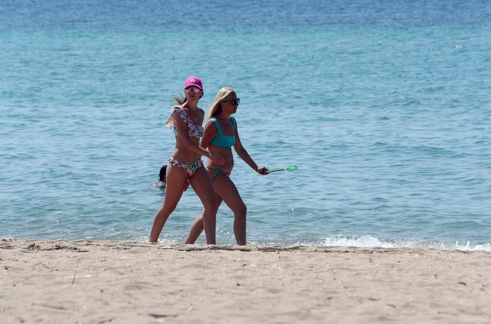 Τι θα γίνει το καλοκαίρι, πώς θα κάνουμε μπάνιο στη θάλασσα