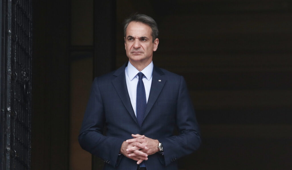 Ομόφυλα ζευγάρια: Τι θα προβλέπει το ν/σ για γάμο και τεκνοποίηση – Δηλώσεις Μητσοτάκη στην ΕΡΤ