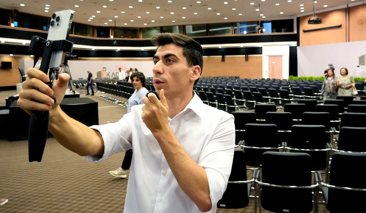 Βαλίτσες για τη Μόσχα ετοιμάζει ο Φειδίας Παναγιώτου – Τι θα κάνει στη ρωσική πρωτεύουσα